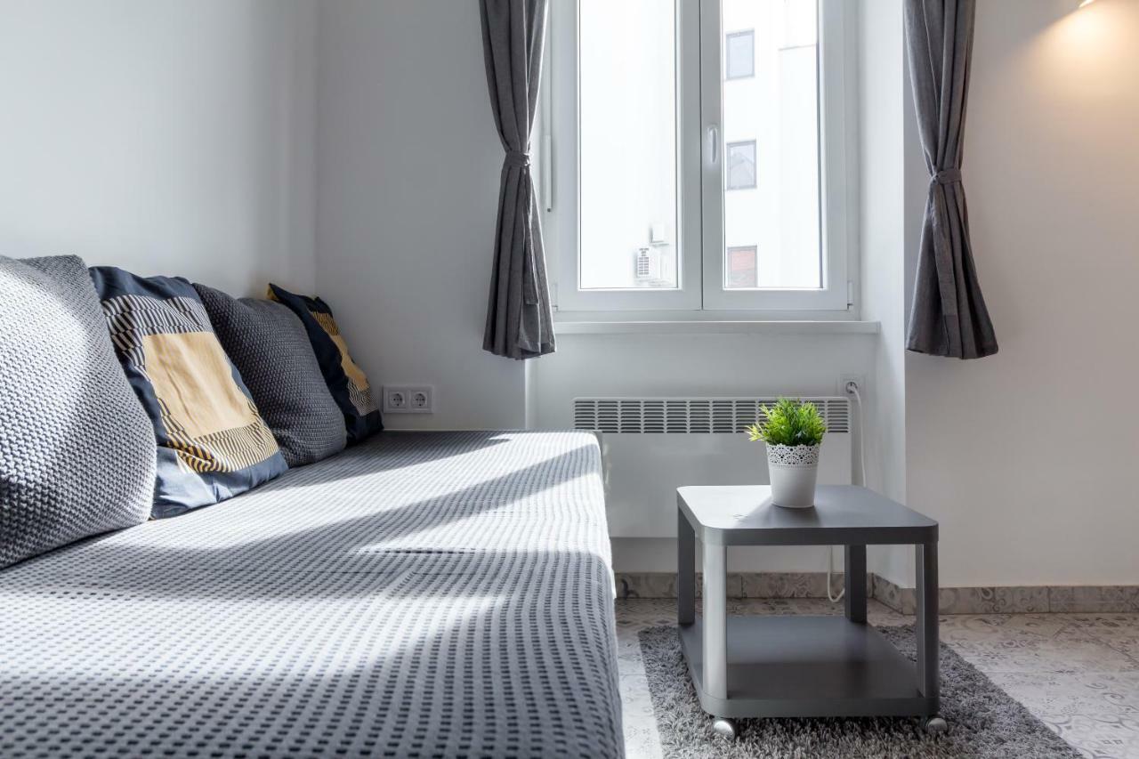 Flexible Selfcheckins 13 & 14 - Le Petit & Le Grand Zagreb - Centre - New - Apartments Repinc Bagian luar foto