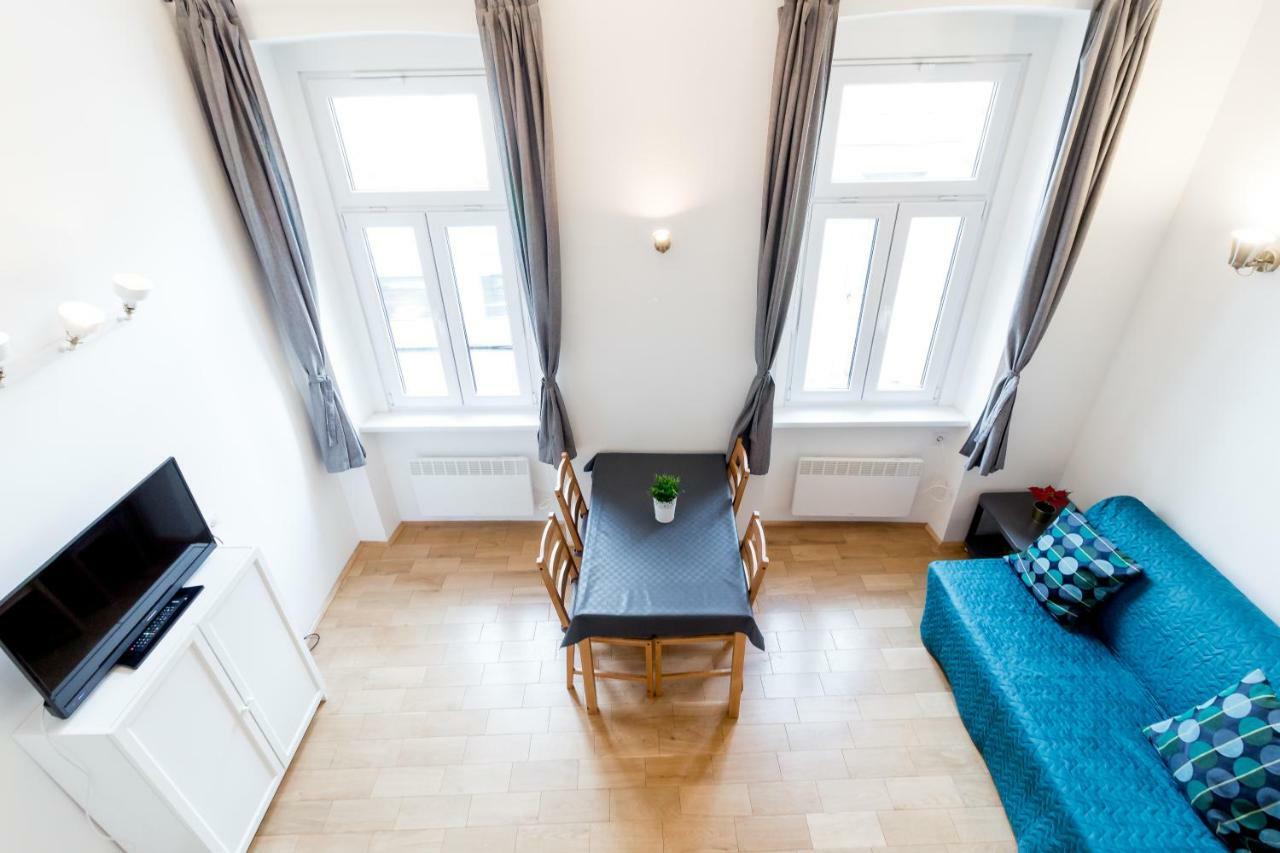 Flexible Selfcheckins 13 & 14 - Le Petit & Le Grand Zagreb - Centre - New - Apartments Repinc Bagian luar foto
