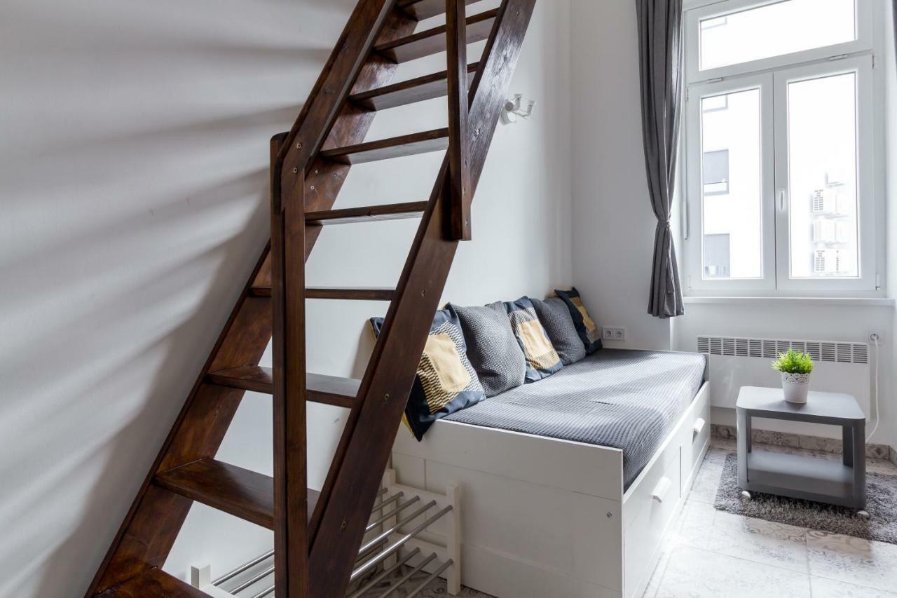 Flexible Selfcheckins 13 & 14 - Le Petit & Le Grand Zagreb - Centre - New - Apartments Repinc Bagian luar foto
