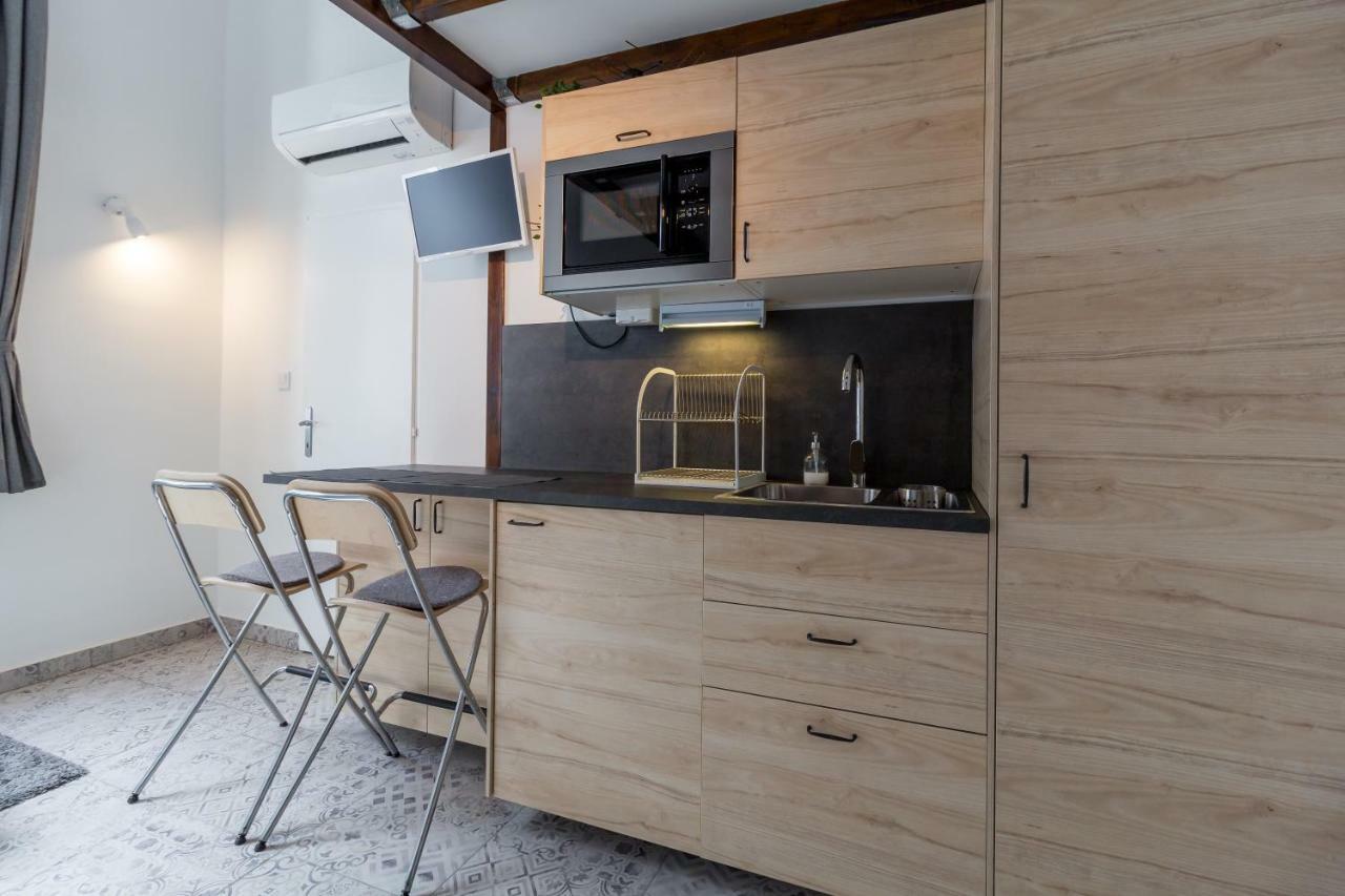 Flexible Selfcheckins 13 & 14 - Le Petit & Le Grand Zagreb - Centre - New - Apartments Repinc Bagian luar foto