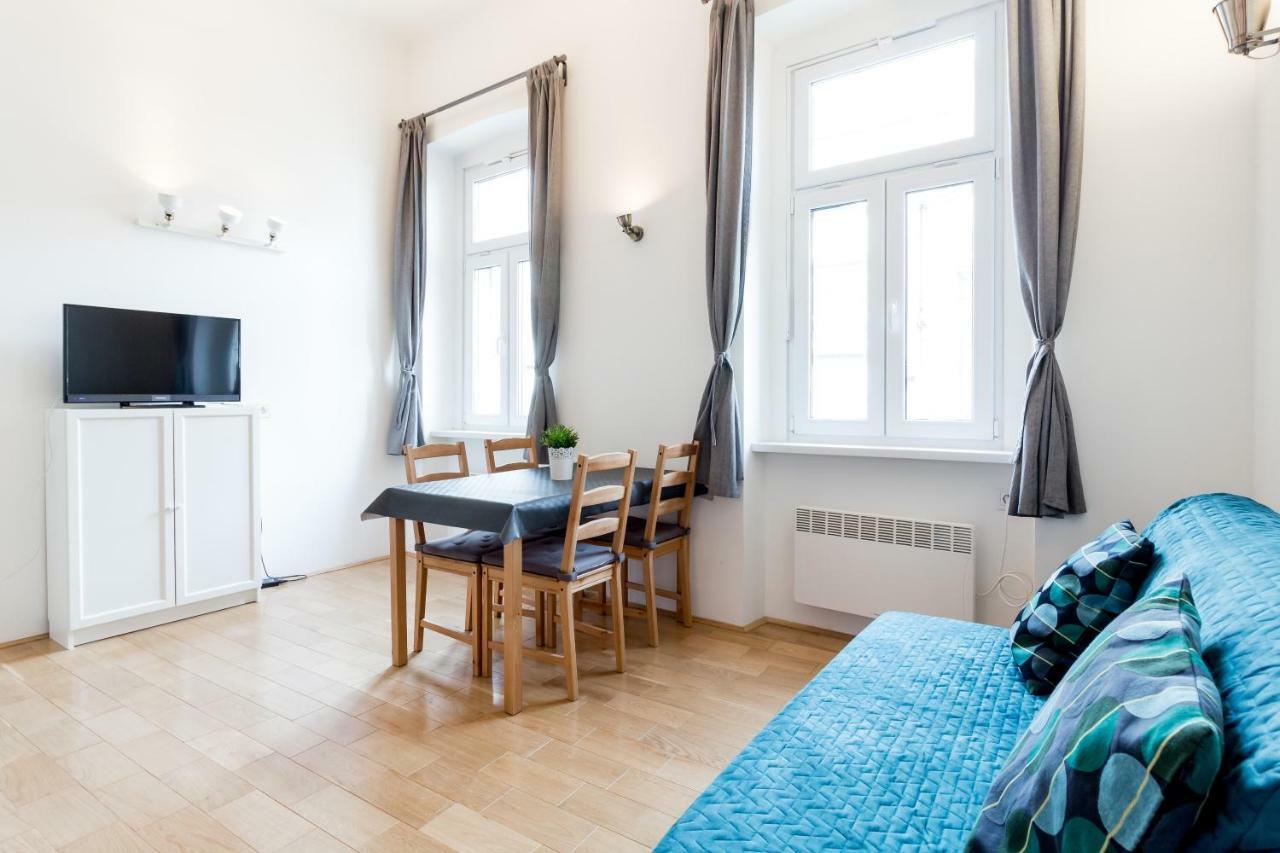 Flexible Selfcheckins 13 & 14 - Le Petit & Le Grand Zagreb - Centre - New - Apartments Repinc Bagian luar foto